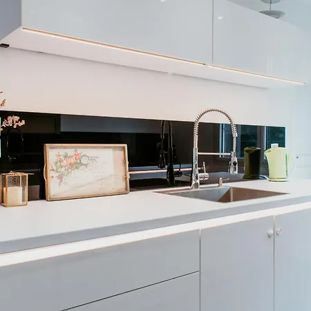 Elisabeth Apartment *